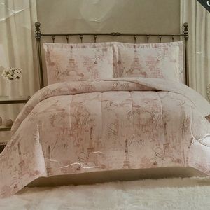 BRAND NEW PARIS THEME COMFORTER